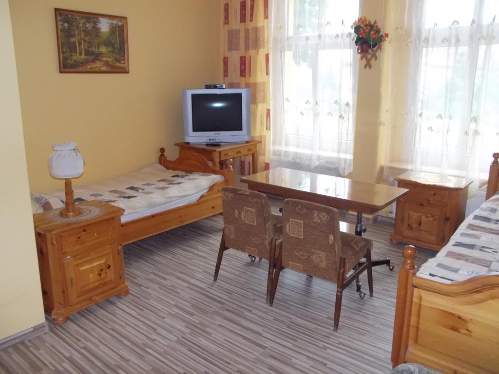 Willa Podzamcze Zabkowice Slaskie Szoba fotó